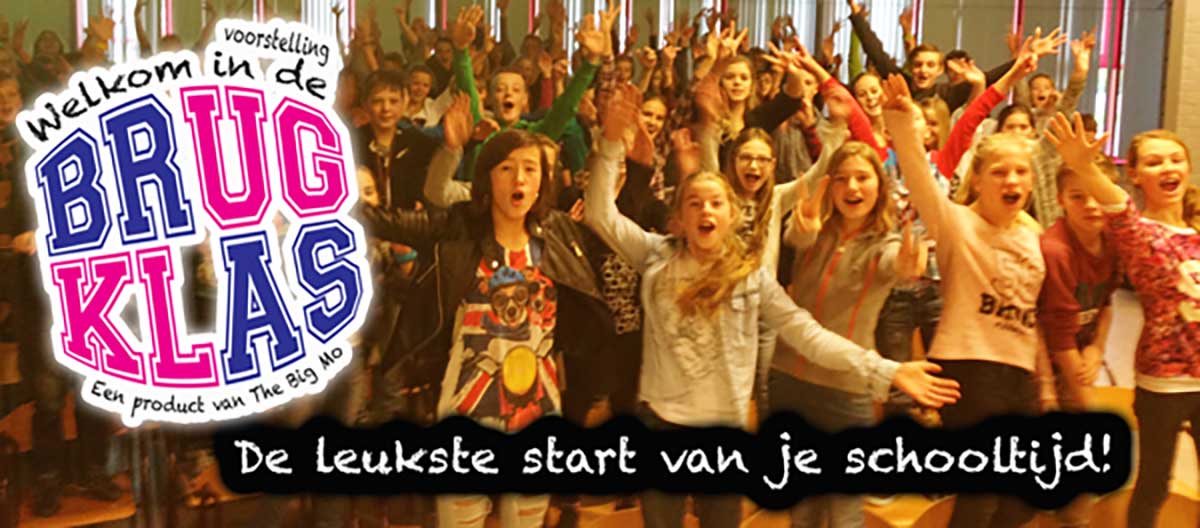 Enthousiaste brugklasleerlingen tijdens interactieve schoolvoorstelling Welkom in de Brugklas van The Big Mo