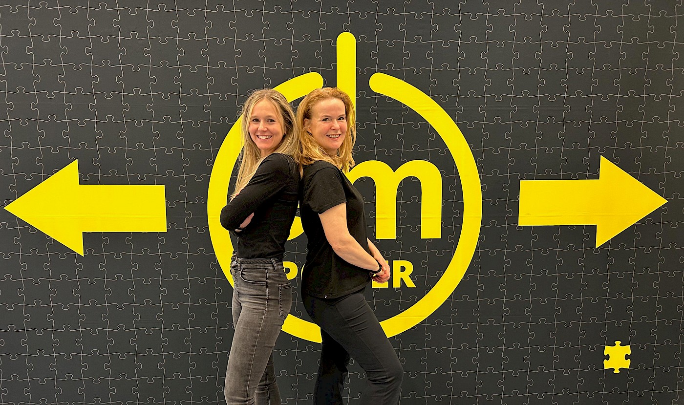 I Em Power schoolvoorstelling die jongeren in hun kracht zet