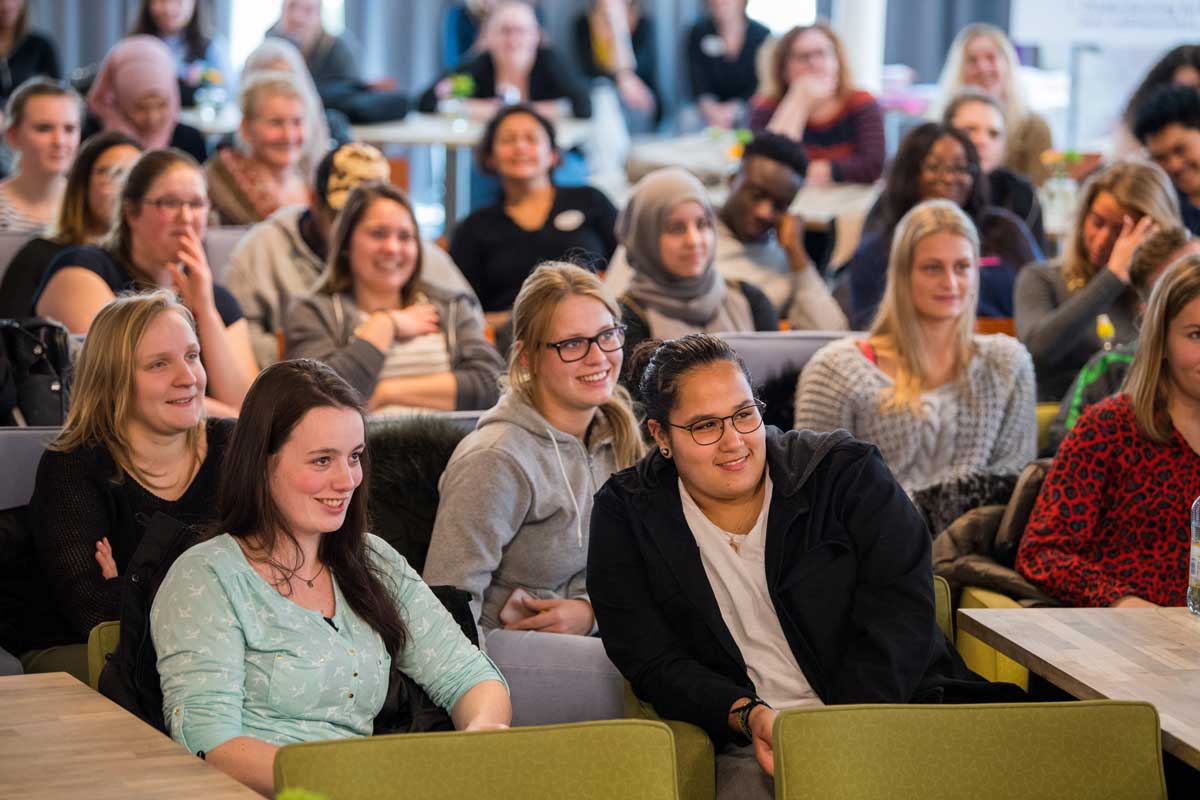 Interactieve voorstelling over pesten op school voor VO en MBO Publiek